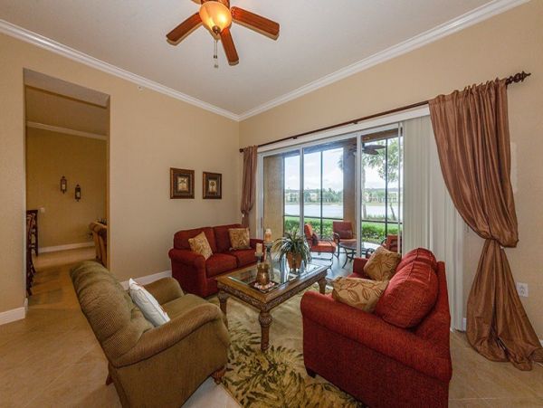 Naples Condo 1019822