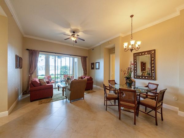 Naples Condo 1019822