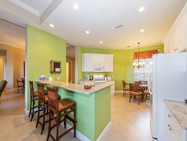 Naples Condo 1019822