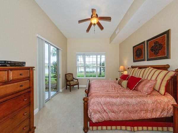 Naples Condo 1019822