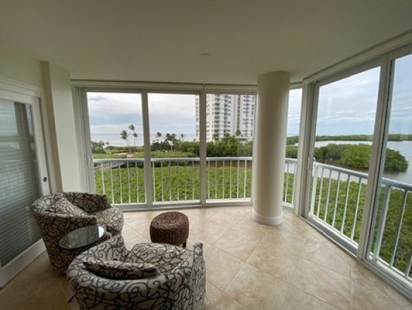 Naples Condo 1019823