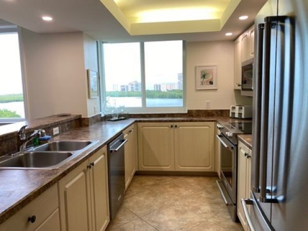 Naples Condo 1019823