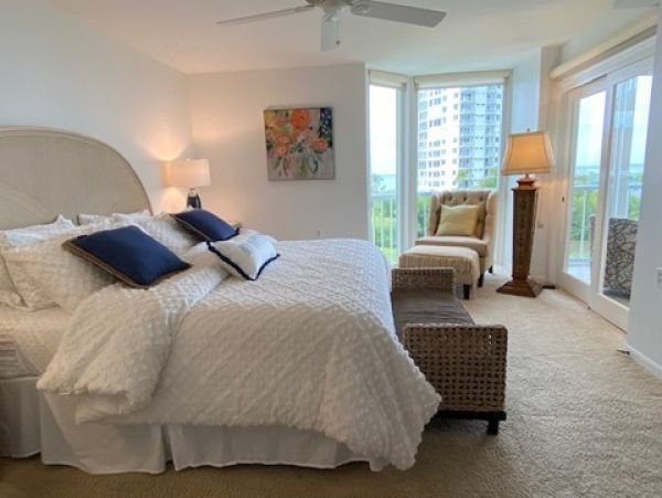 Naples Condo 1019823