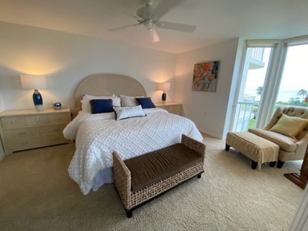 Naples Condo 1019823