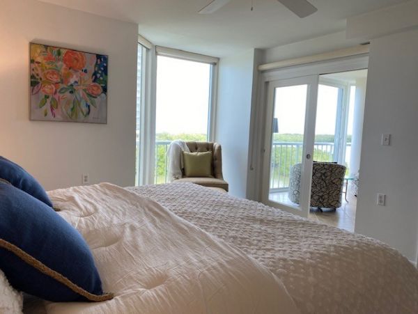 Naples Condo 1019823