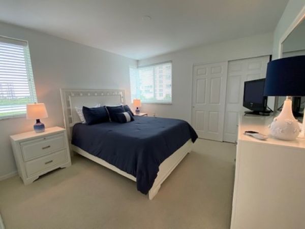 Naples Condo 1019823