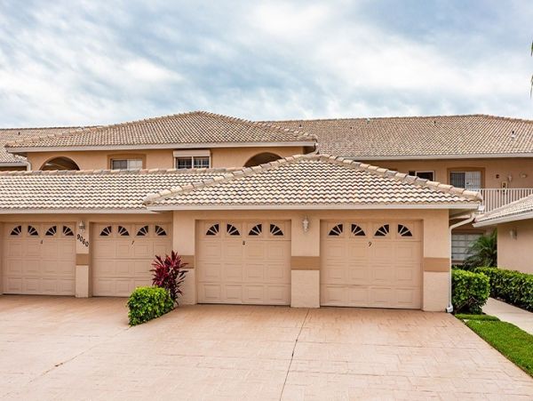 Naples Condo 1019824
