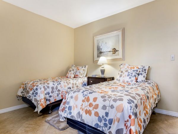 Naples Condo 1019825