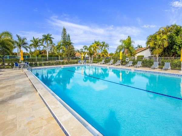Naples Condo 1019825