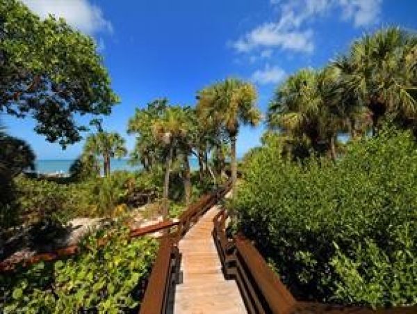 Bay Colony Club at the Biltmore Gulf Front sleeps 5