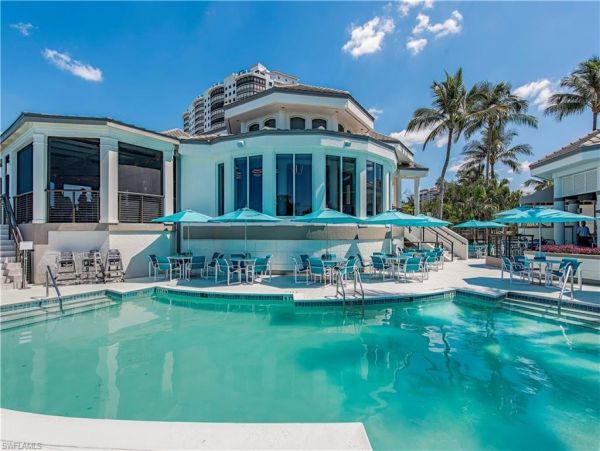 Bay Colony Club at the Biltmore Gulf Front sleeps 5