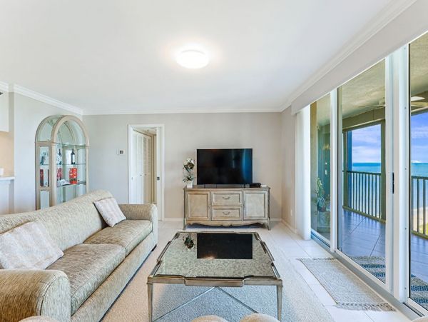 Naples Condo 1019830