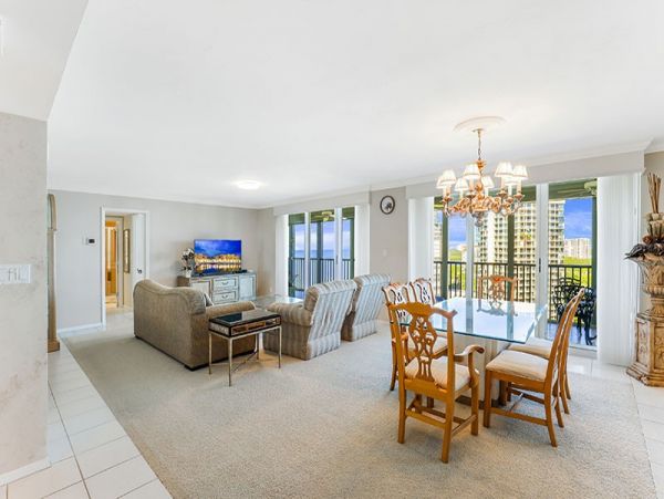 Naples Condo 1019830