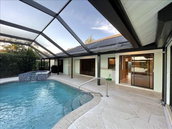 Naples Home 1019833