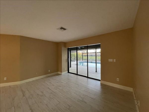 Naples Home 1019833