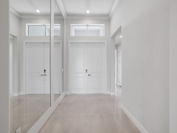 Naples Home 1019836