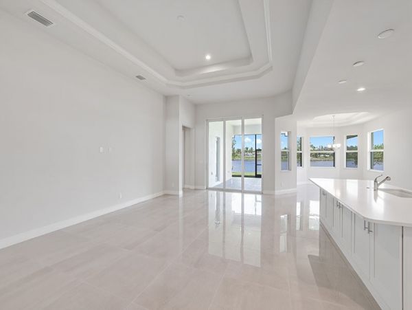 Naples Home 1019836