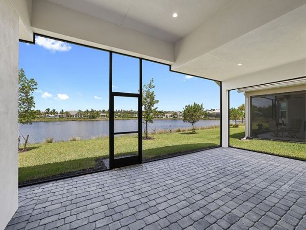Naples Home 1019836