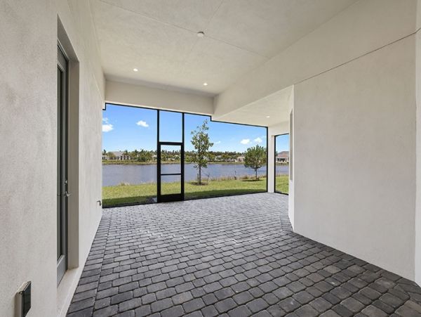 Naples Home 1019836