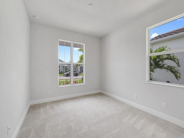 Naples Home 1019836