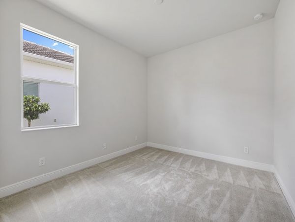 Naples Home 1019836