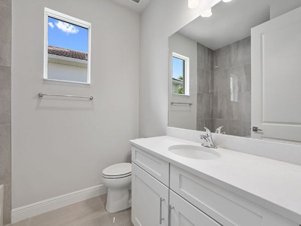 Naples Home 1019836