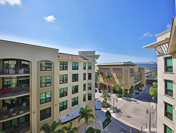 Naples Condo 1019837