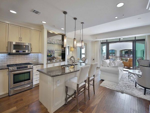 Naples Condo 1019837