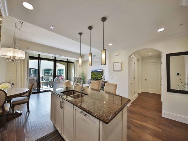 Naples Condo 1019837
