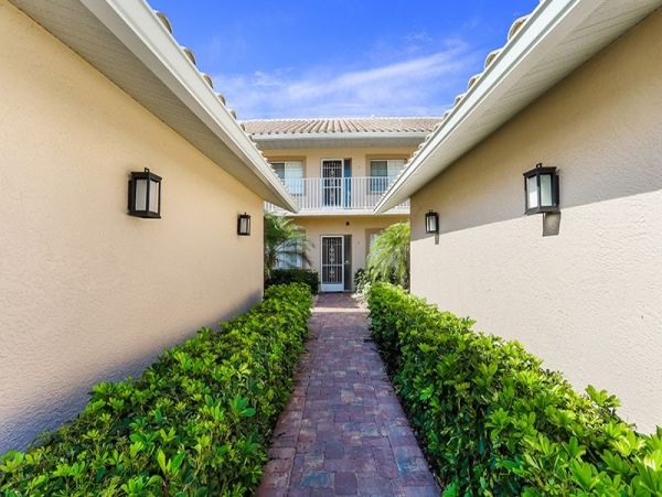 Naples Condo 1019844