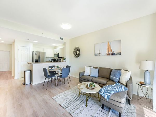 Naples Condo 1019845