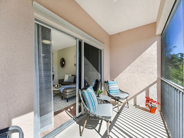 Naples Condo 1019845