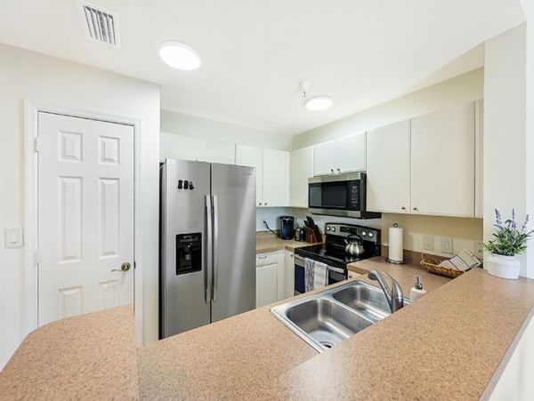 Naples Condo 1019845