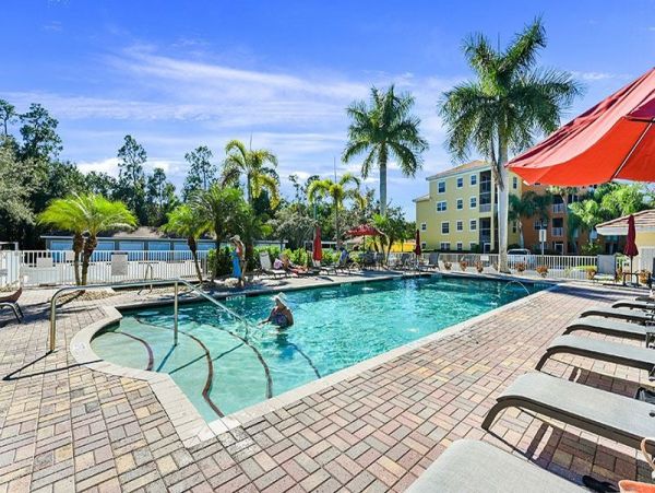 Naples Condo 1019845