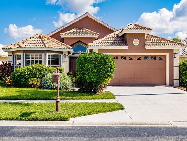 Naples Home 1019846