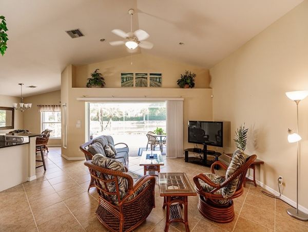 Naples Home 1019846