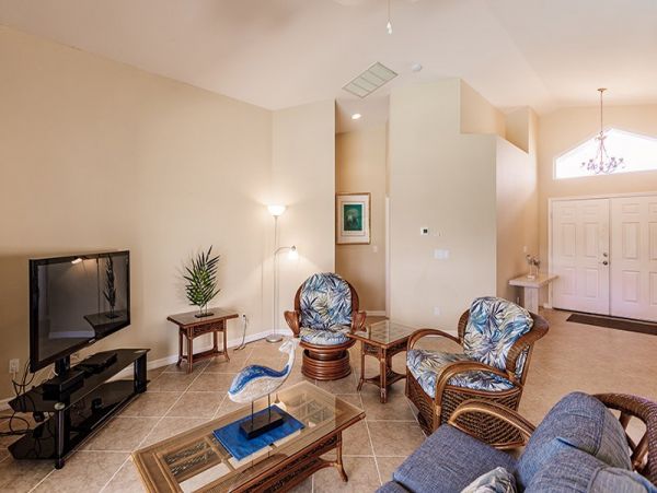 Naples Home 1019846