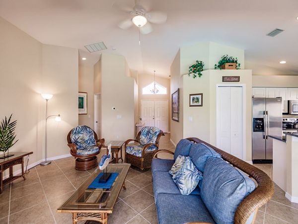 Naples Home 1019846