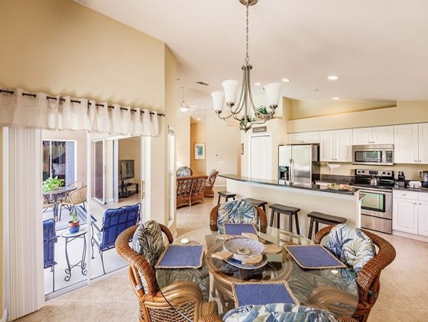 Naples Home 1019846