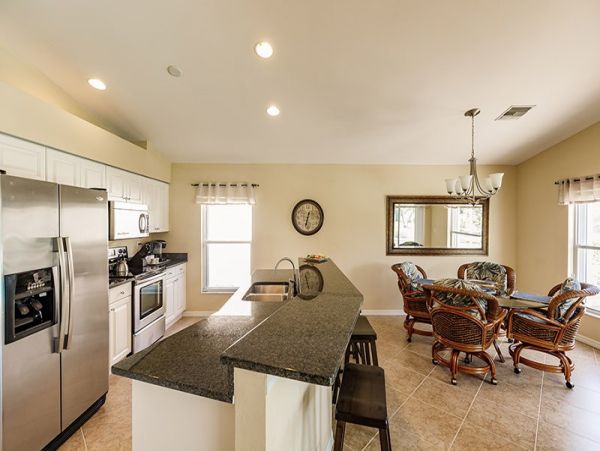 Naples Home 1019846