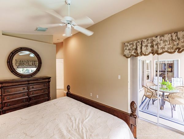 Naples Home 1019846