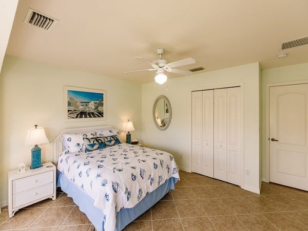 Naples Home 1019846