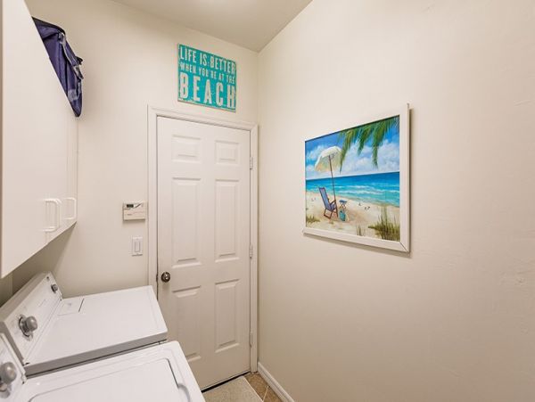Naples Home 1019846