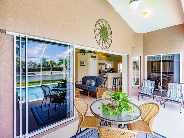 Naples Home 1019846
