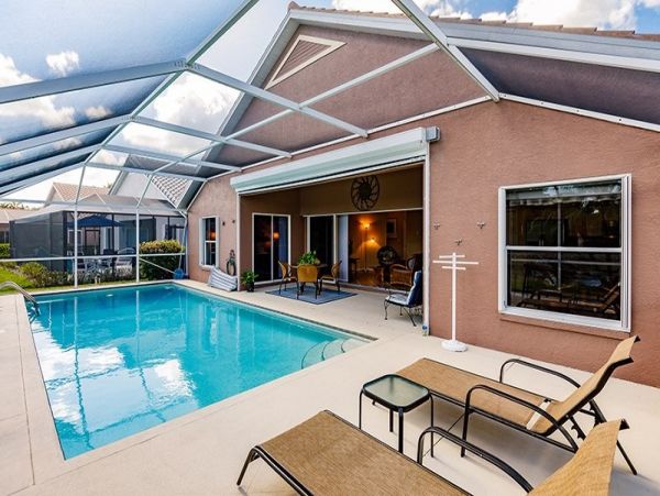 Naples Home 1019846