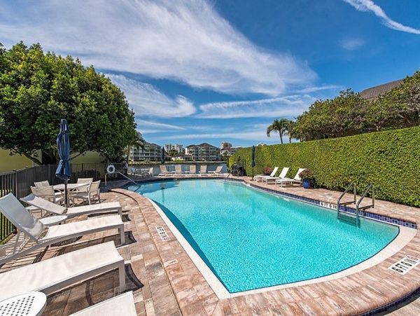 Naples Condo 1019847