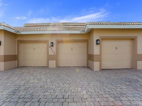 Naples Condo 1019849