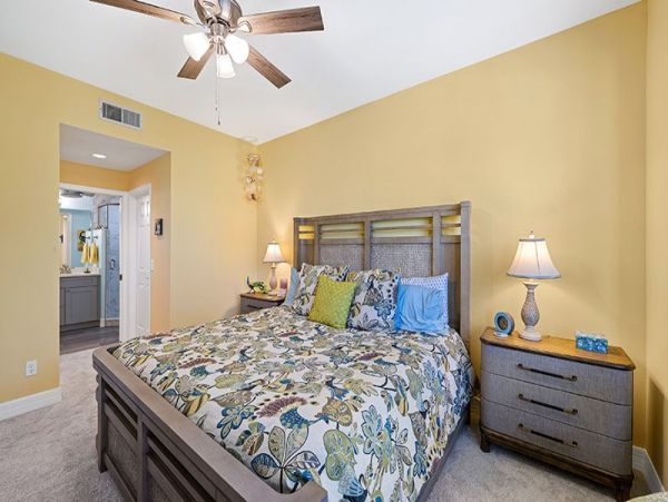 Naples Condo 1019852
