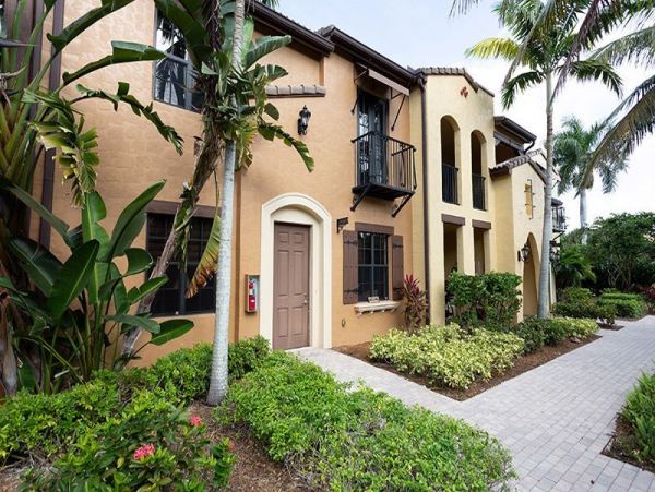 Naples Condo 1019853