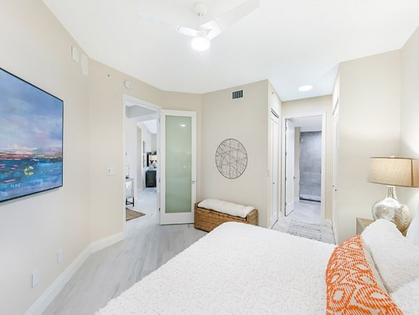 Naples Condo 1019854